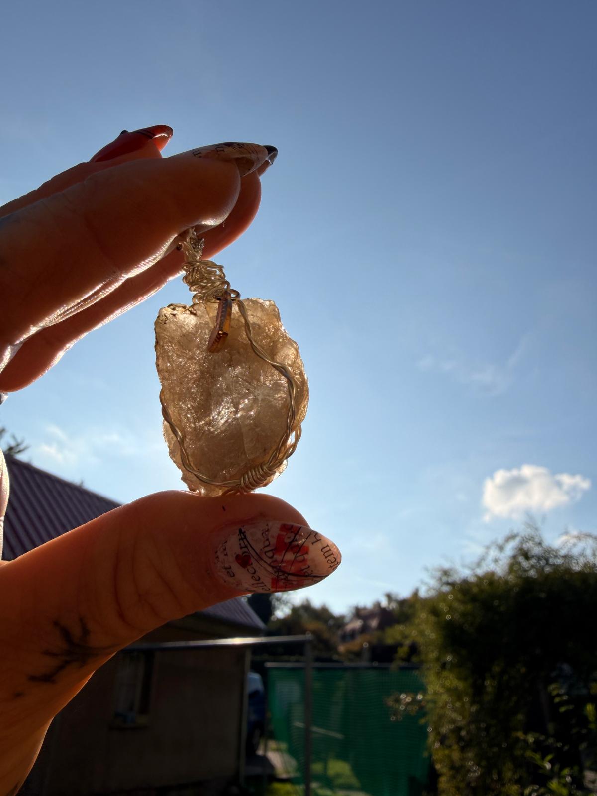 Glimmer One Fundstück aus dem Harz mit Emaille-Herzanhänger