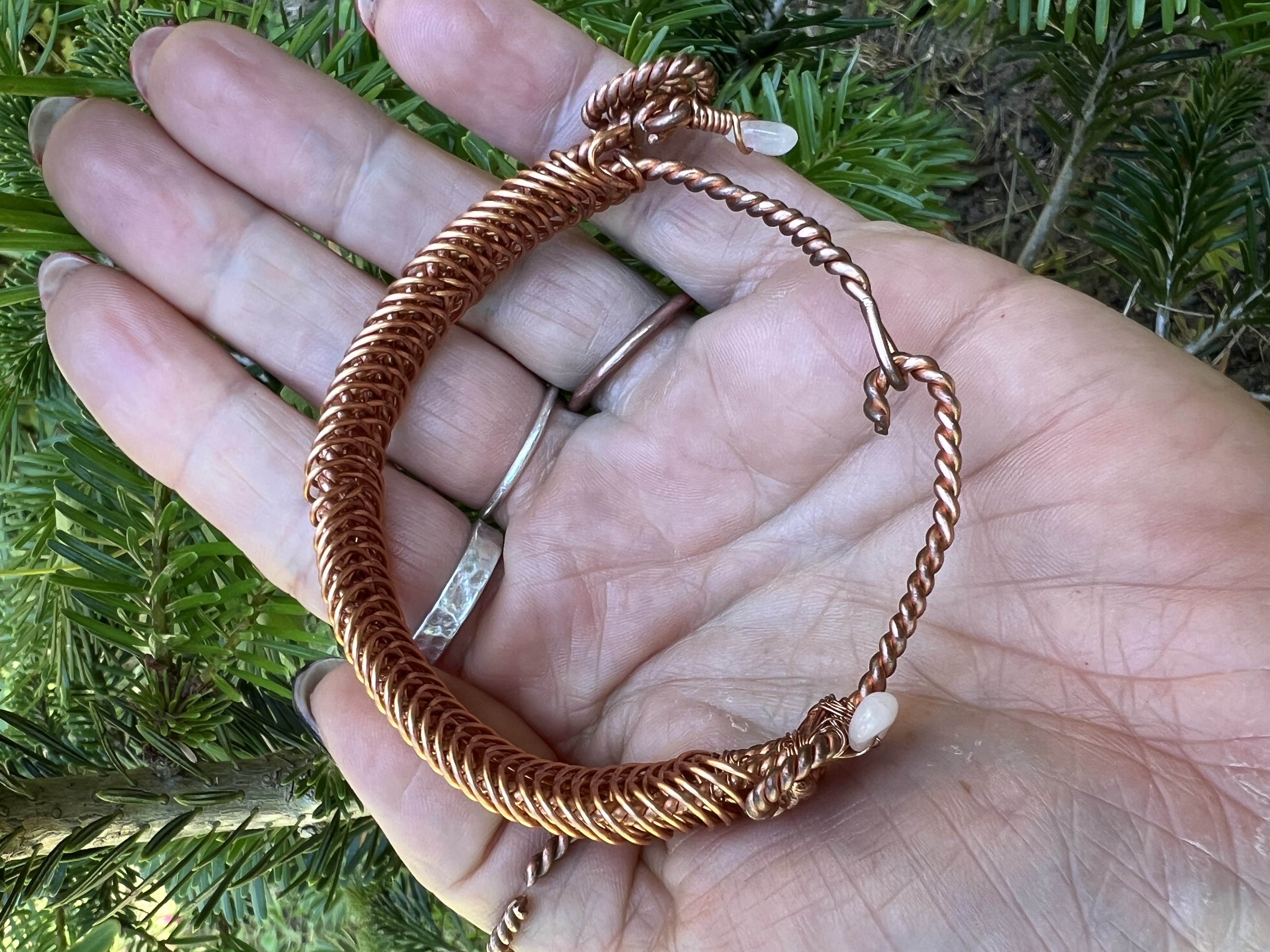 Kupferpuls Armband mit Rosenquarz-Splittern